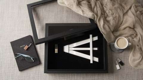 Optional USB and Easel insert for 11x14'' Folio Boxes
