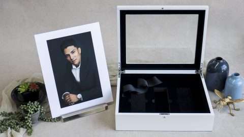 Accessorise your Folio Box with an optional Acrylic Mat Holder