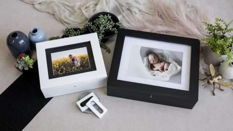 Available in 2 sizes to suit 8x10 or 11x14 Mats