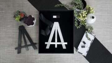 11x14 Boxes have the option of a combination USB and Easel Insert